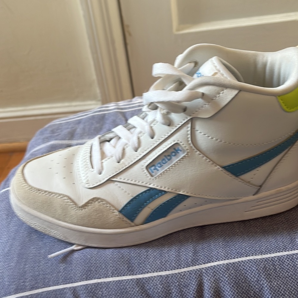 Reebok women’s high tops in excellent used condition (only worn 3 times!!)